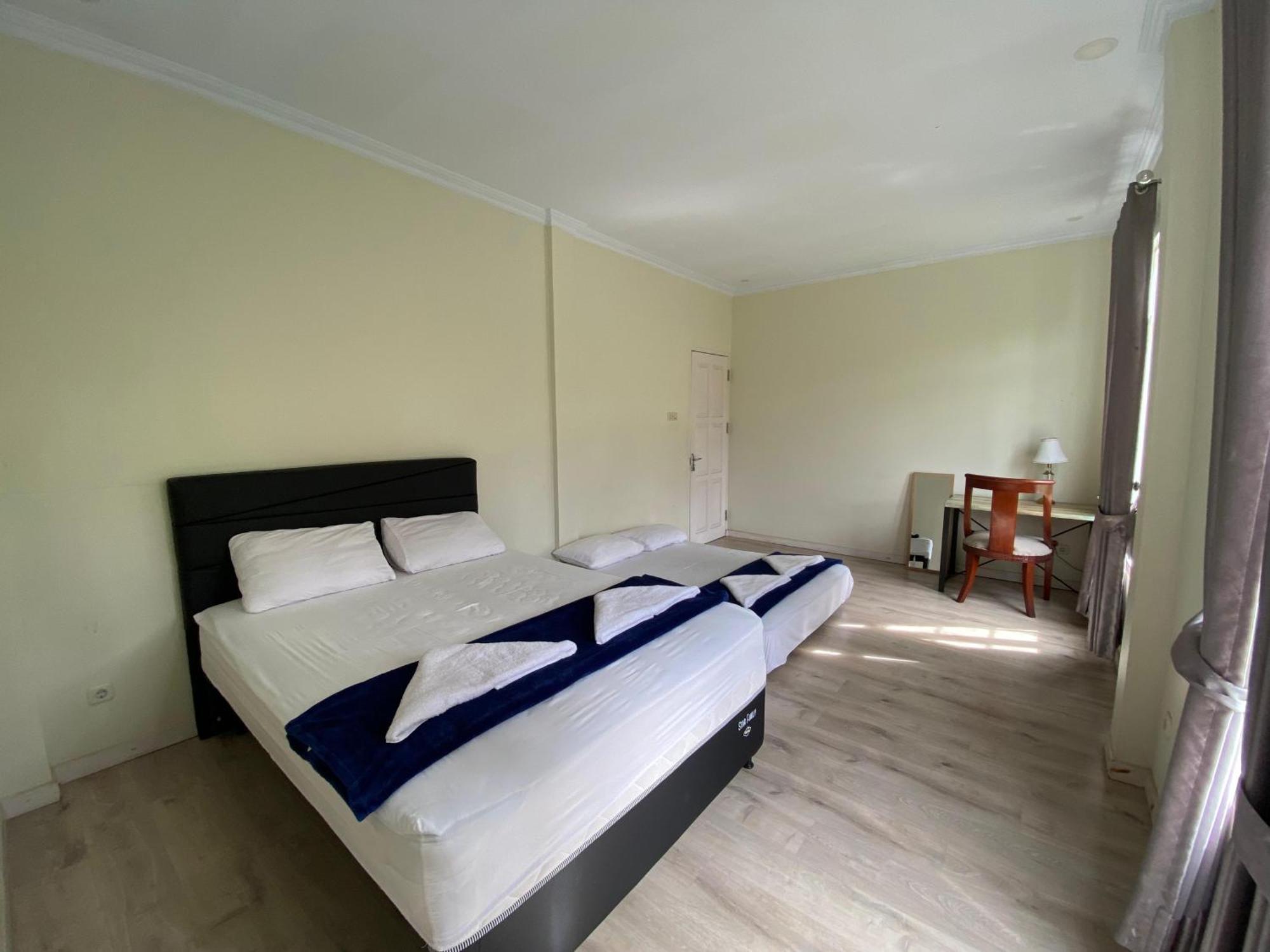 A Spacious Tropical 4 Bedrooms With Bathrooms Villa Marion Tomohon With The View Of Gunung Lokon Exterior foto