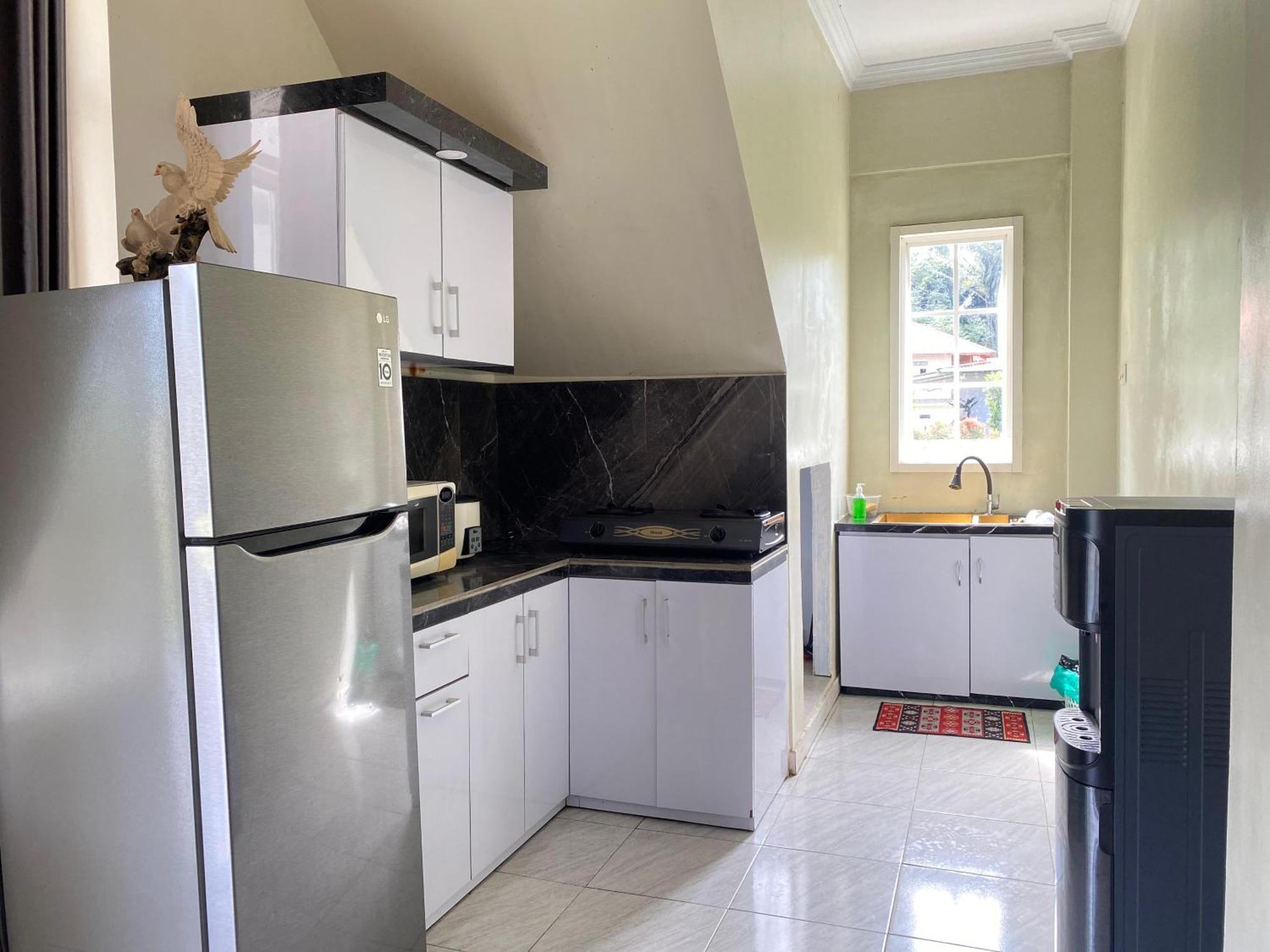 A Spacious Tropical 4 Bedrooms With Bathrooms Villa Marion Tomohon With The View Of Gunung Lokon Exterior foto
